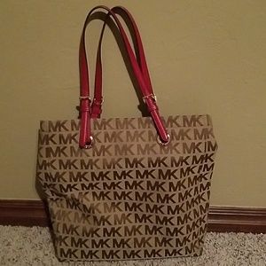 Michale Kors tote